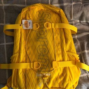 supreme backpack fw18 yellow